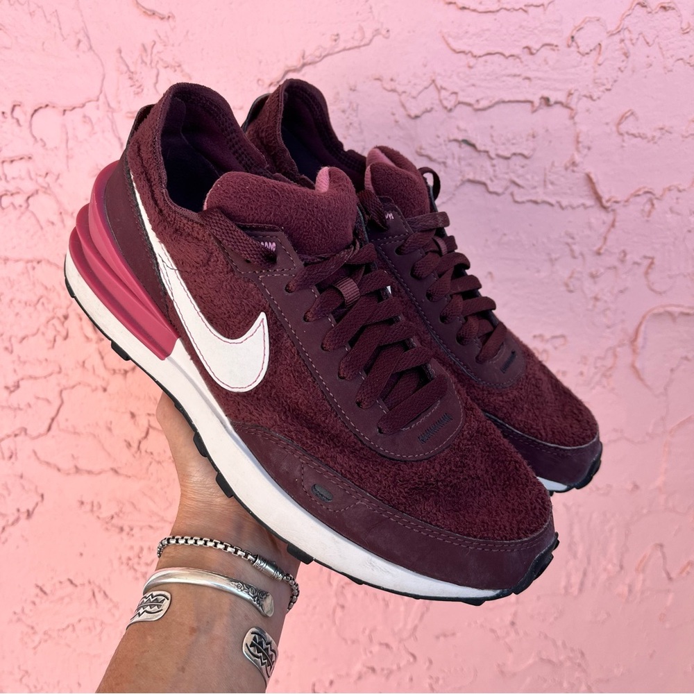 Nike Waffle One SE Sneaker Tennis Shoes Low Burgundy Crush Pink Women’s Size 7.5